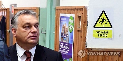 투표 마친 헝가리 총리2