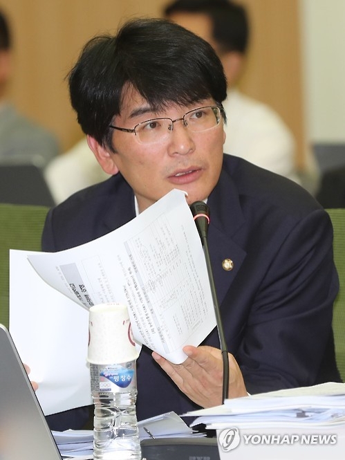 野3당, '박지원 공격' 김진태 윤리위 제소 추진 - 1