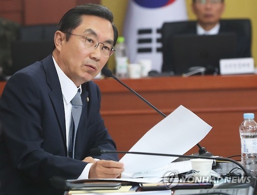 <국감인물> "기본지켜야 강군" 국방부 몰아세운 檢출신 경대수 - 1