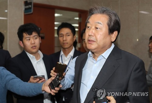 김무성 "신뢰잃은 리더십 유지 안돼…거국중립내각 구성해야"(종합) - 1