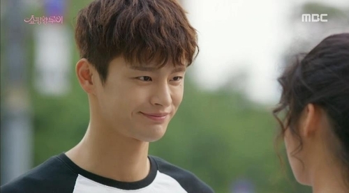 "대체불가"…'질투' 조정석 vs. '쇼핑왕' 서인국 - 5
