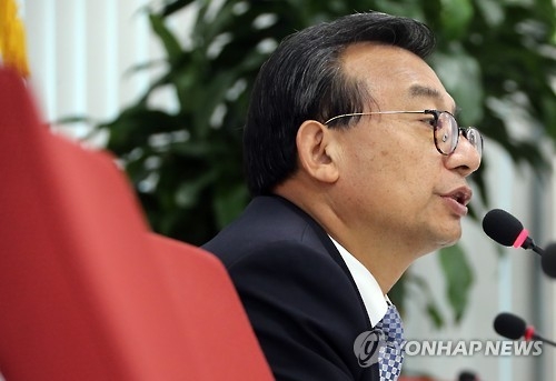 이정현 "朴대통령, 野대표와 회담 생각하고 있을 것" - 1
