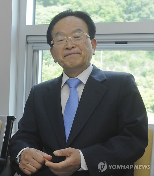 수뢰 혐의 임각수 괴산군수, 열흘 뒤 운명 가를 대법원 선고 - 1