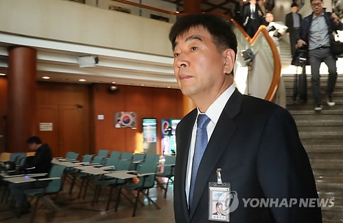 朴대통령, 최재경 민정수석 사표수리…후임에 조대환 변호사 - 1