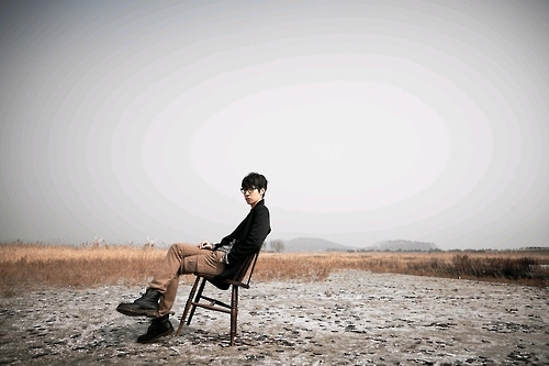 싱어송라이터 짙은.