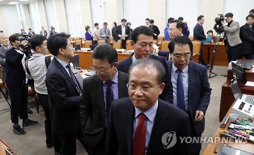 안행위는 결국 파행