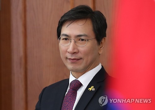 안희정 "내가 민주당 적자…시대교체·정권교체하겠다" 출마선언 - 1