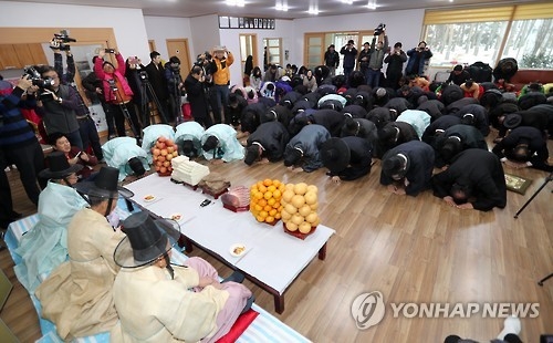 440년의 아름다운 전통 '도배례'