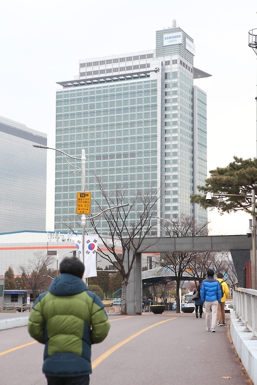 삼성전자 수원사업장 출근길
