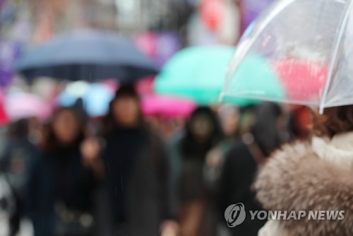 충북 흐리고 눈·비…낮 최고기온 3∼7도 - 1