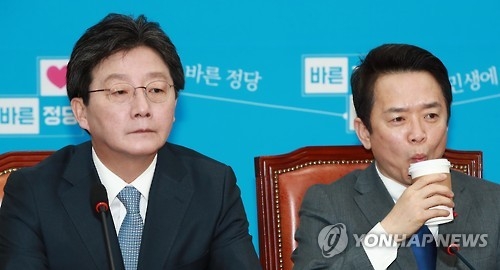 劉 때리는 南, 외면하는 劉…바른정당 대선주자 연일 신경전 - 1