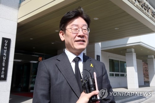 이재명, 천안함 폭침 7주기에 "남북 협력·대화로 긴장 풀어야" - 1