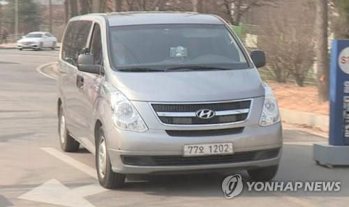 박 전 대통령 출장조사 나선 검찰