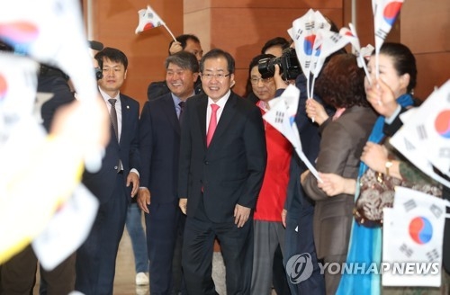 홍준표 "동남풍 불면 대선풍향계 바뀐다…대역전 한번 해볼 것" - 1