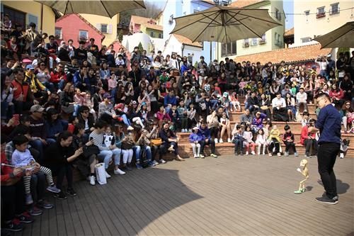 쁘띠프랑스 5월 한 달간 '유럽동화나라' 축제 - 1