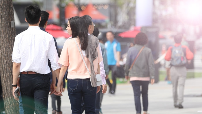 5월 시작부터 여름 더위…당분간 덥다 - 1