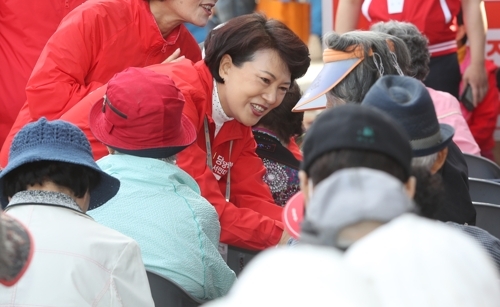 대전 찾은 홍준표 부인 이순삼 씨