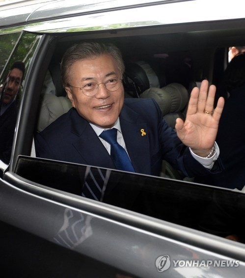 '門 열린 文 시대'…국민통합·국내외 위기 해결과제 산적 - 1