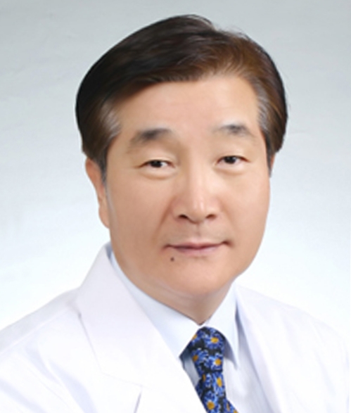 文대통령 주치의에 양방 송인성·한방 김성수 교수 위촉 - 2