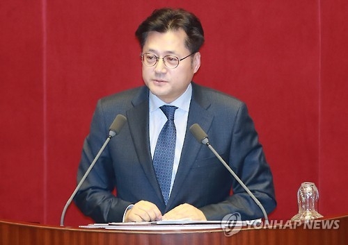 홍익표 "적폐청산서 언론개혁 뺄 수 없어…방송 정상화 다뤄야" - 1