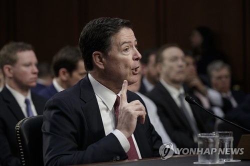 의회 증언하는 코미 전 FBI 국장