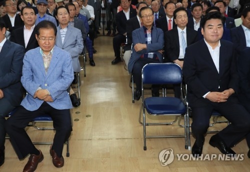 홍준표 "과거와 단절하고 혁신", 원유철 "스타 대신 팀플레이" - 1