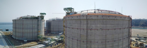 27㎘급 LNG 저장탱크 3기 전경