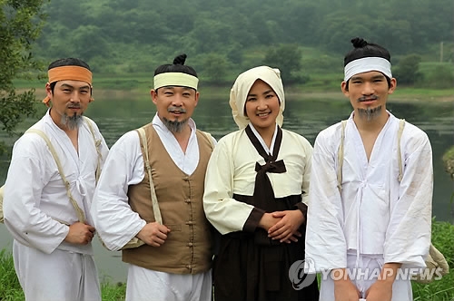 강진 병영상인을 다룬 다큐멘터리의 한 장면