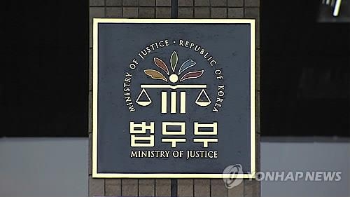 국내 체류 외국인 200만 시대…전체인구 4%는 외국인 - 2