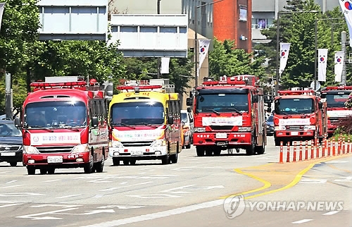 훈련에 나선 소방차