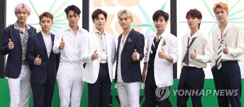 엑소 "4집은 세계관 정립된 앨범…또 100만장 넘겠다"(종합) - 1