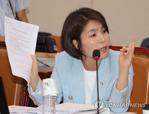 한국당 "사드 괴담으로 국론 분열…사드 4기 배치 완료해야" - 1