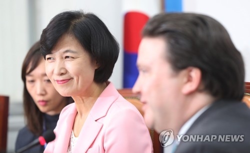 秋 "전쟁은 파국이자 파멸…평화적 방법으로 위기 풀어야" - 1