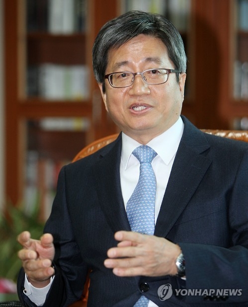 새 대법원장 후보자에 김명수 춘천지법원장 지명 - 1