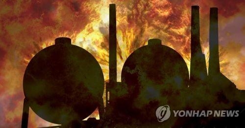 옥천 식품첨가물 공장에 불…9천여만원 피해(종합) - 1