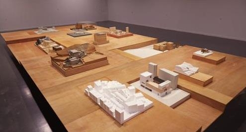 서울시립미술관에서 열리는 '자율진화도시' 展 전경