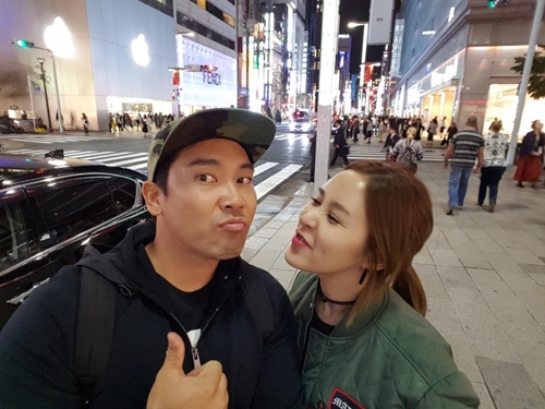 첫 동반 리얼리티 예능 출연하는 채리나-박용근(왼쪽) 부부
