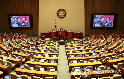 대정부질문서 고성·윽박…정의장 "품격 떨어지는 일 없도록" - 3