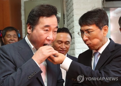 이낙연 총리와 안희정 충남지사