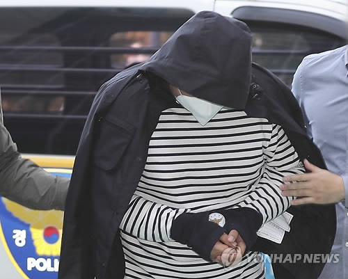 쳐다만 봤다더니…청주 20대여성 살해범 여친 "폭행 가담"(종합) - 2