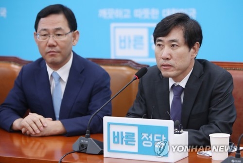 주호영 "文대통령, 문정인 특보 딴소리 제재 못 해" - 1