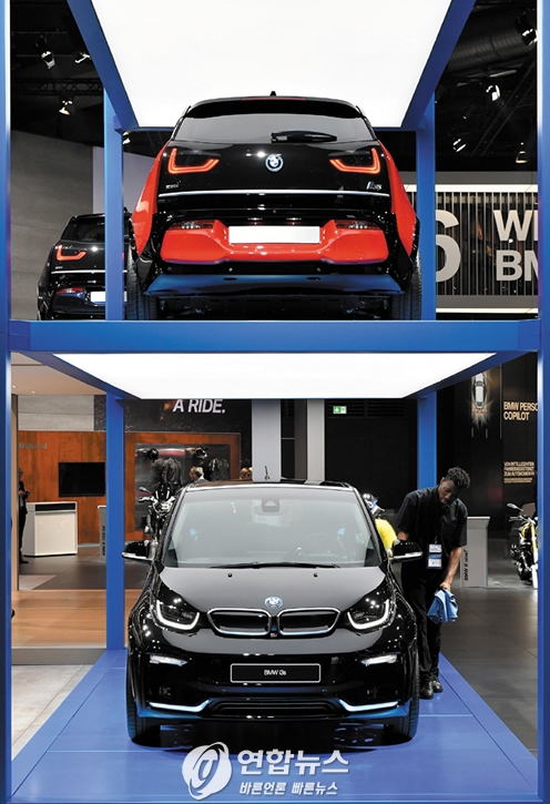 2013년 출시돼 누적 6만 대 판매고를 올린 BMW i3의 새로운 고성능 모델 ‘뉴 i3s’. EPA_연합뉴스