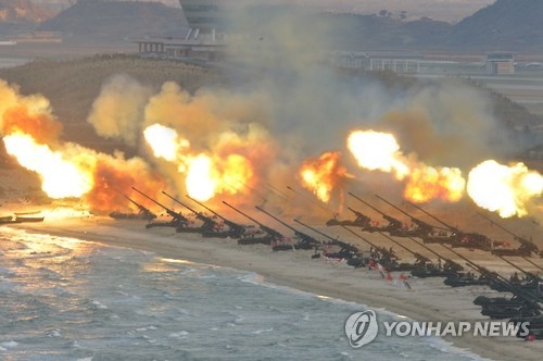 북한군의 장거리 포병대 훈련 장면[연합뉴스 자료 사진]