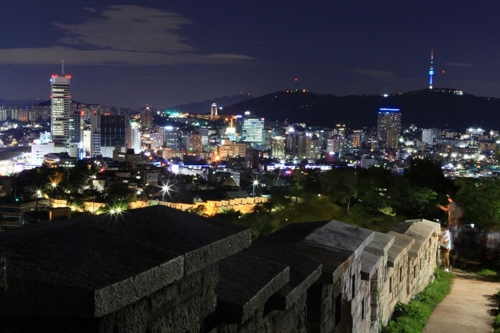 한양도성 낙산 구간의 야경