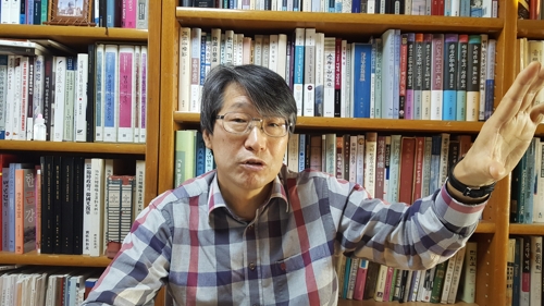반병률 교수는 "사회주의 세력과 손잡은 사람들의 항일투쟁 공로도 인정해 민족사와 독립운동사의 폭을 넓혀야 한다"고 역설했다.