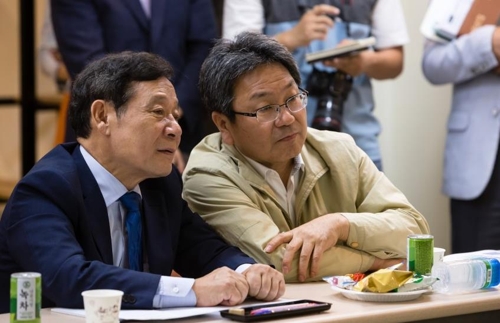 윤장현 시장과 강기정 후보