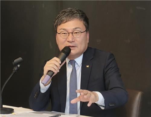 발언하는 중소기업진흥공단 이상직 이사장