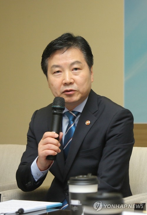 홍종학 중소벤처기업부 장관