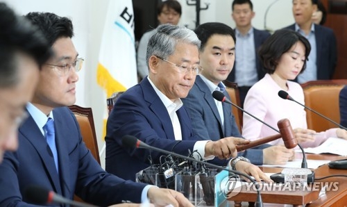 민주, 내부관리하며 입법드라이브…보수야권 쇄신·청산 시동 - 3