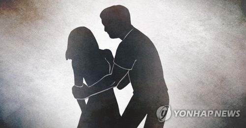 10대 며느리 친구인 여중생 성추행 '나쁜 어른' 징역 1년 - 1